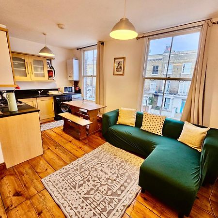 Lovely 1 Bed Apartment 2 Min To Station Лондон Экстерьер фото